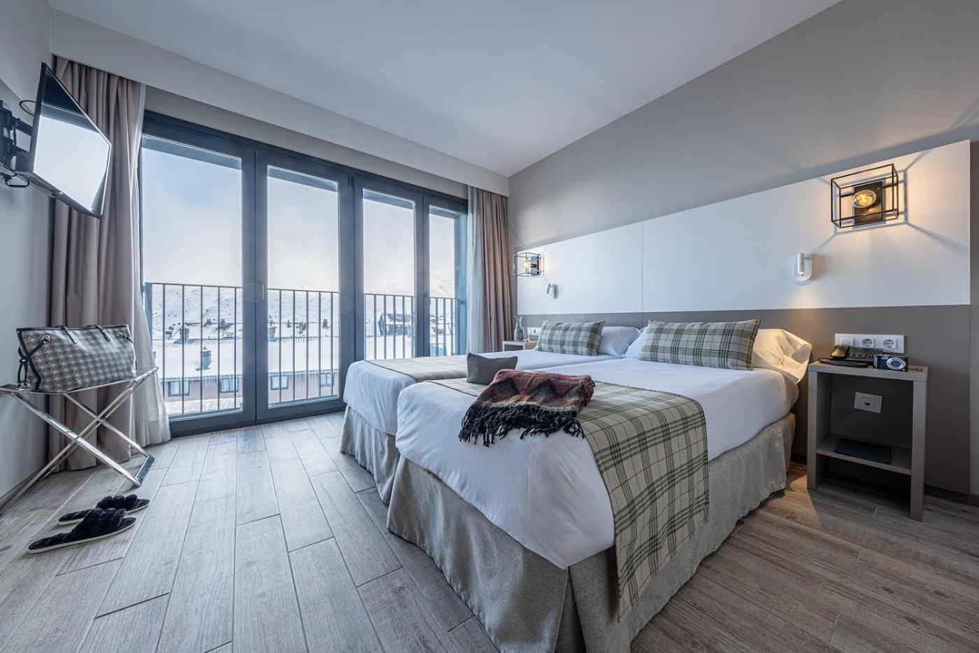Apartamentos Caribou Pas De La Casa Kültér fotó